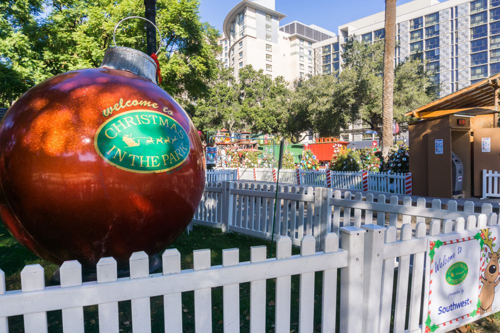 Christmas Parade In December On Cesar Chavez In Ela Ca 2022 It's A Winter Wonderland: California's Top Festivals In December