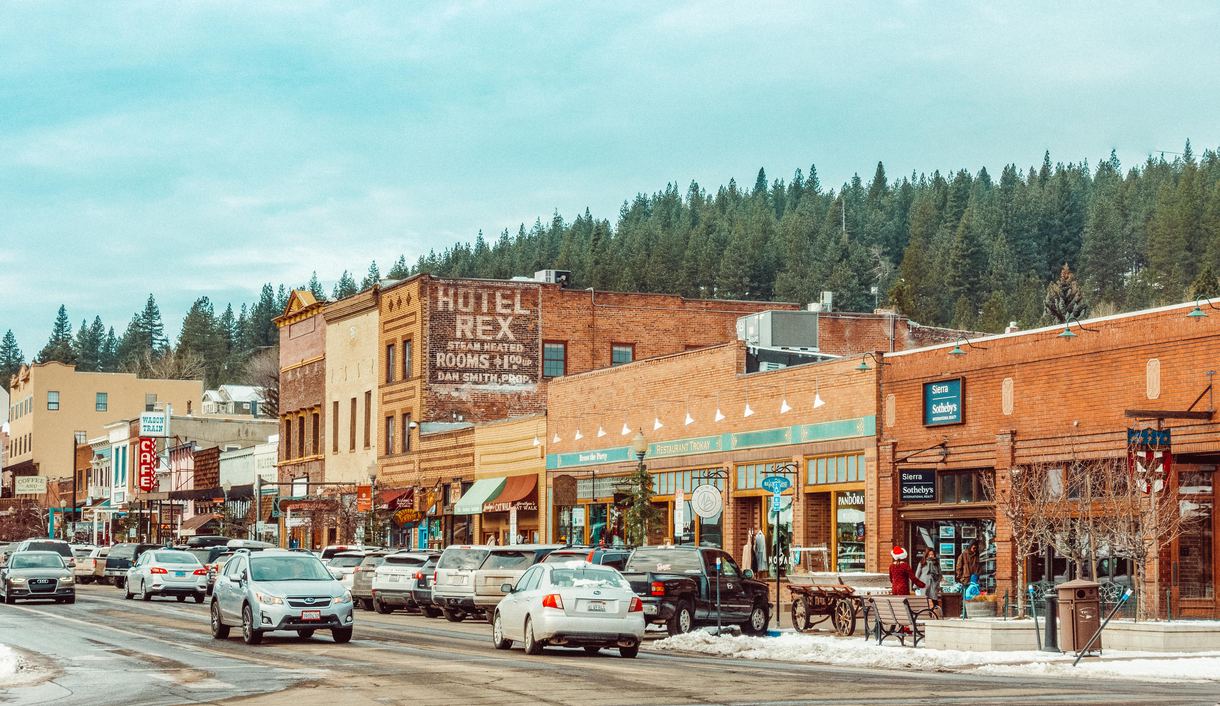 travel to truckee