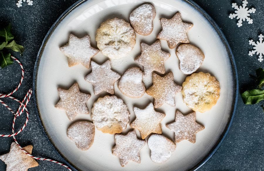 Sweet Treats: Christmas Cookies by California Bakers