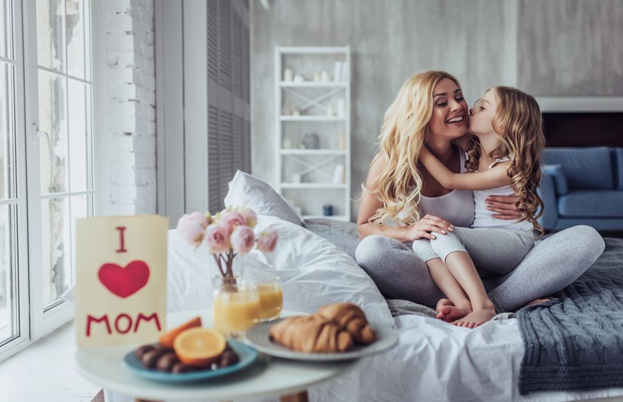 15 DIY Mother's Day Gifts She'll Love