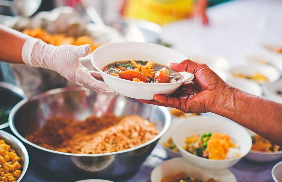 Holiday Volunteer Opportunities in California