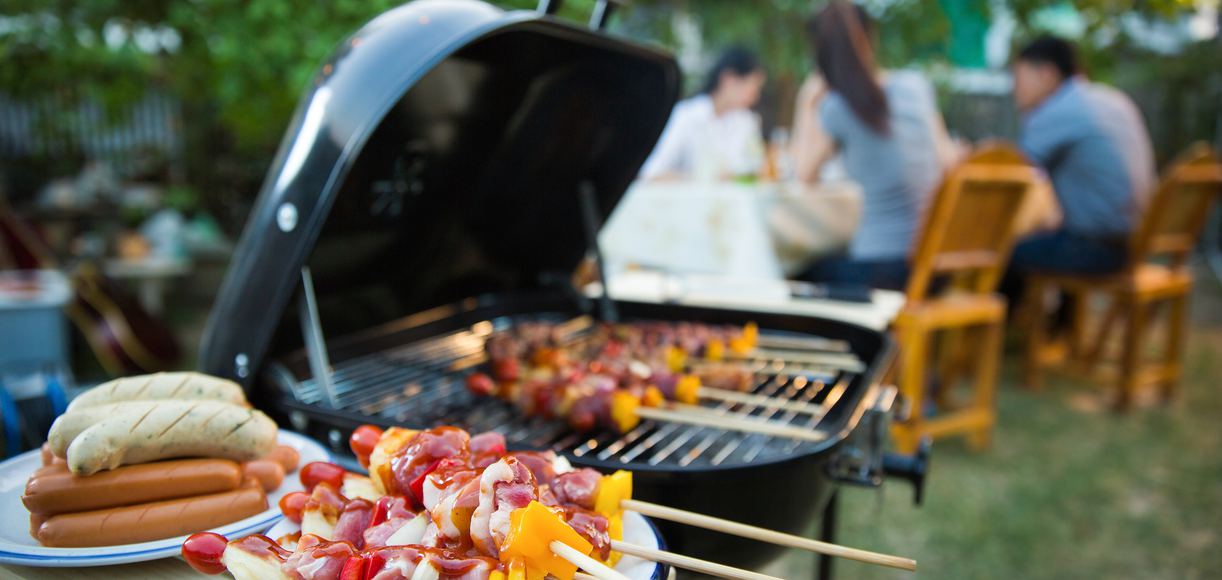 The Ultimate Guide to Throwing a California Backyard BBQ Party