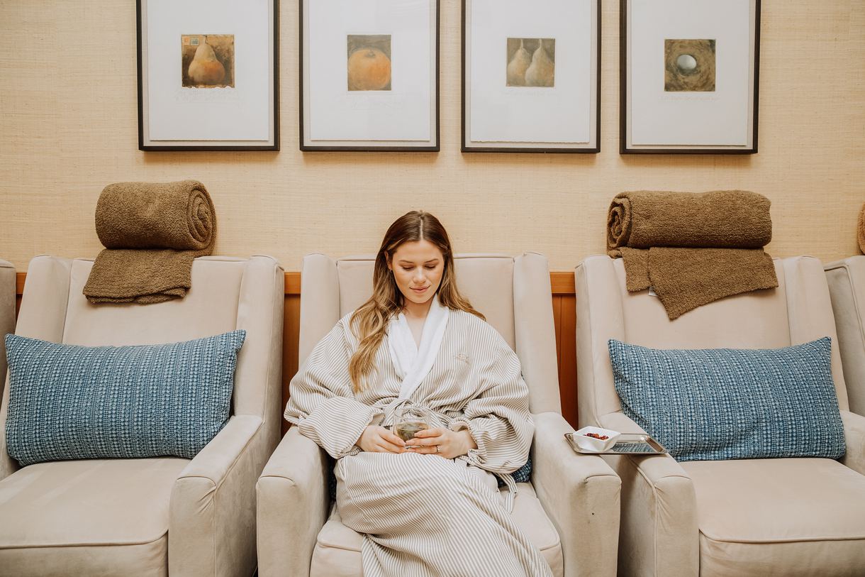 Guests can't help but unwind once they sink into a plush chair at the spa.