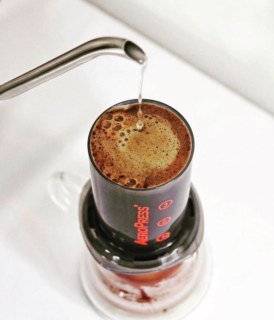 https://media.california.com/media/_versions_jpg/articlecomponent/aeropress_go_1__1080x1262____v1220x__.jpg