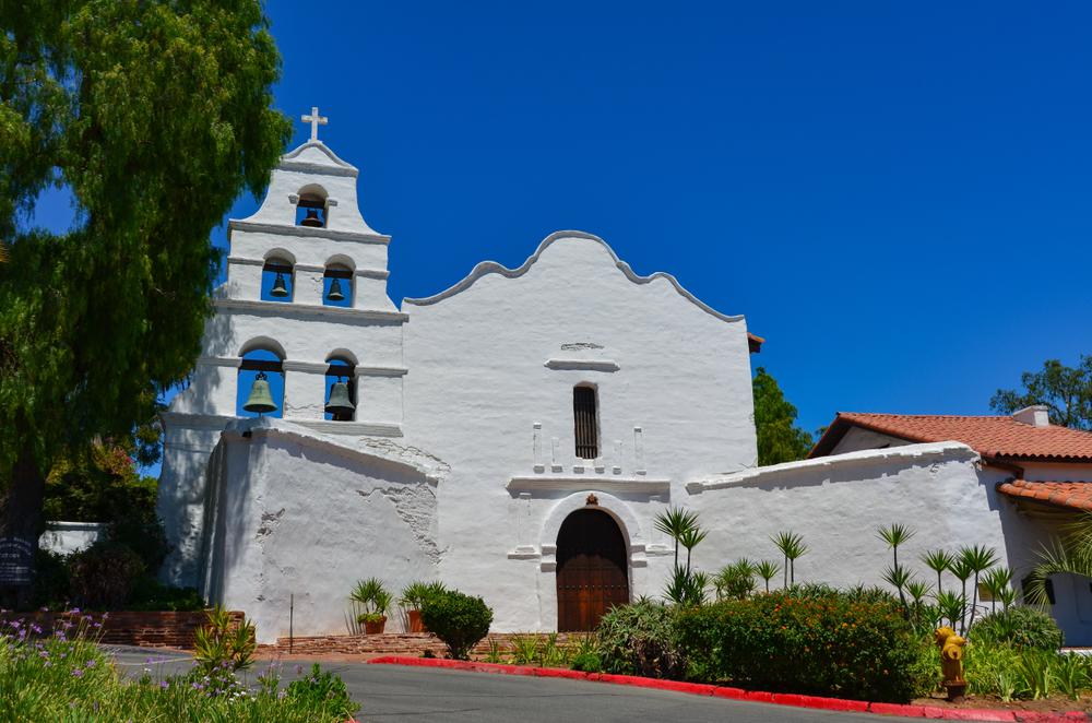 11-of-the-oldest-buildings-in-california