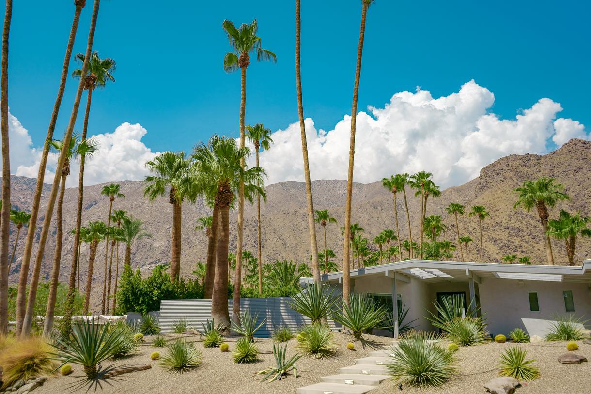 A Guide to Palm Springs' Neighborhoods