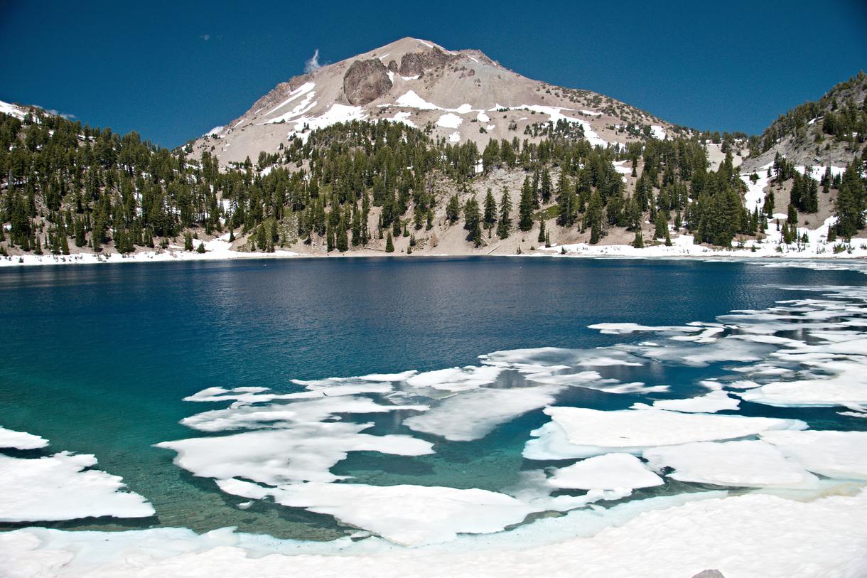 Travels in Geology: Lassen Volcanic National Park: A volcanic wonderland