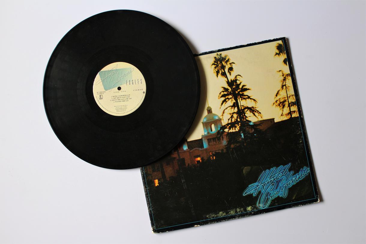  Hotel California: CDs & Vinyl