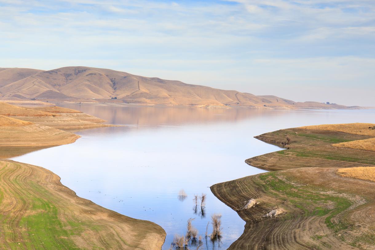 Everything You Need To Know About San Luis Reservoir   Shutterstock 766680103  6720x4480    V1220x   