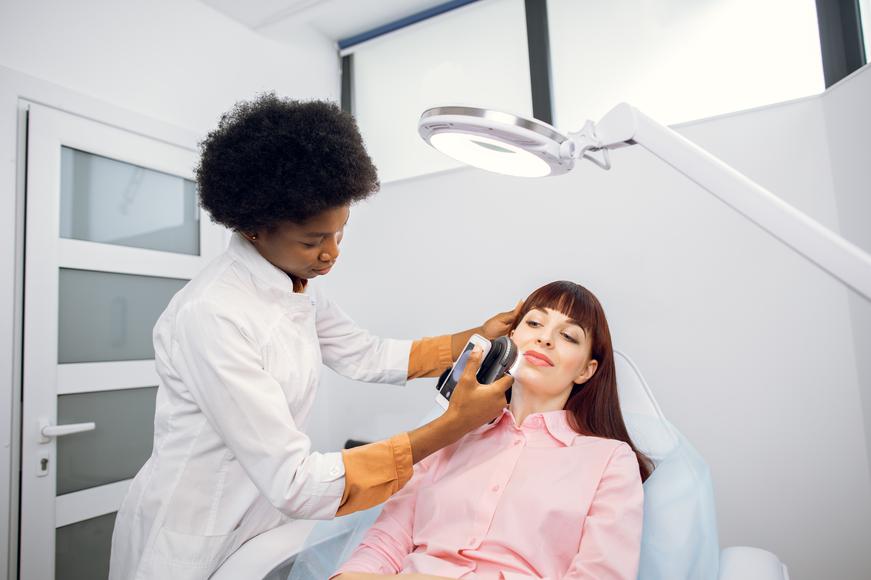 Choosing the Right Dermatologist in California: What to Consider
