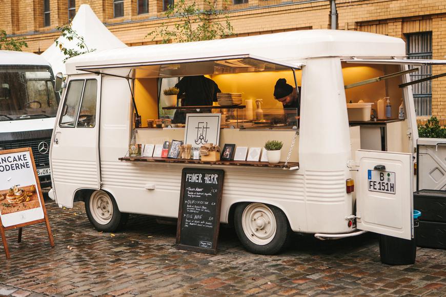Everything You Need to Know About Having a Food Truck Wedding