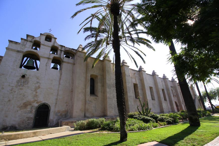 Your Guide to the History and Visiting San Gabriel Arcángel Mission