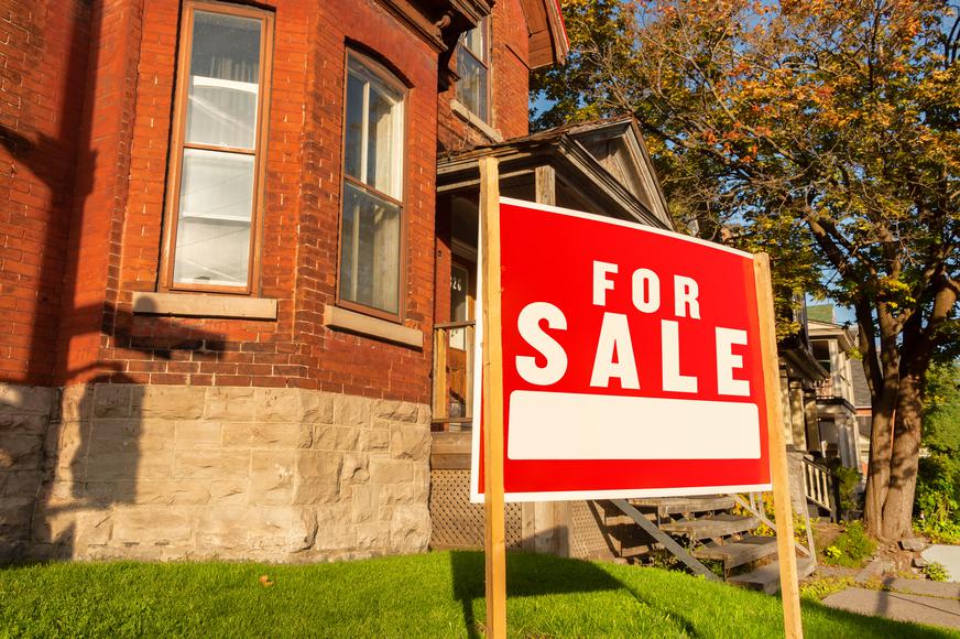 Real Estate Tips for Selling Your Home in the Fall