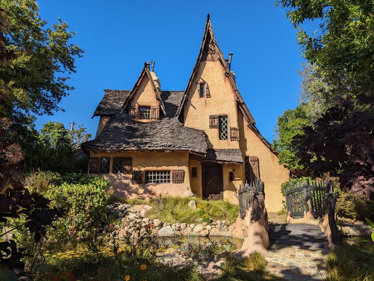 There is a Spooky Witch House in Beverly Hills You Need to Visit