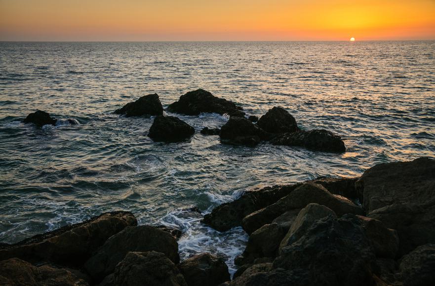 Sun-kissed Escape: The Ultimate Guide to the Best Beaches Near Moorpark, California