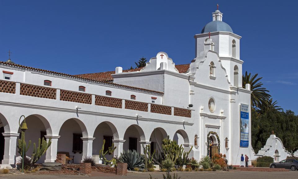 Your Guide to the History and Visiting San Luis Rey de Francía Mission