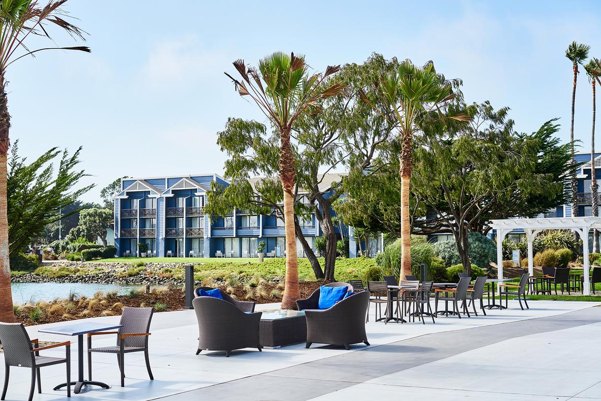 Dine alfresco to fully admire the sweeping views of the San Francisco Bay. Photo by Peter Christiansen Valli.