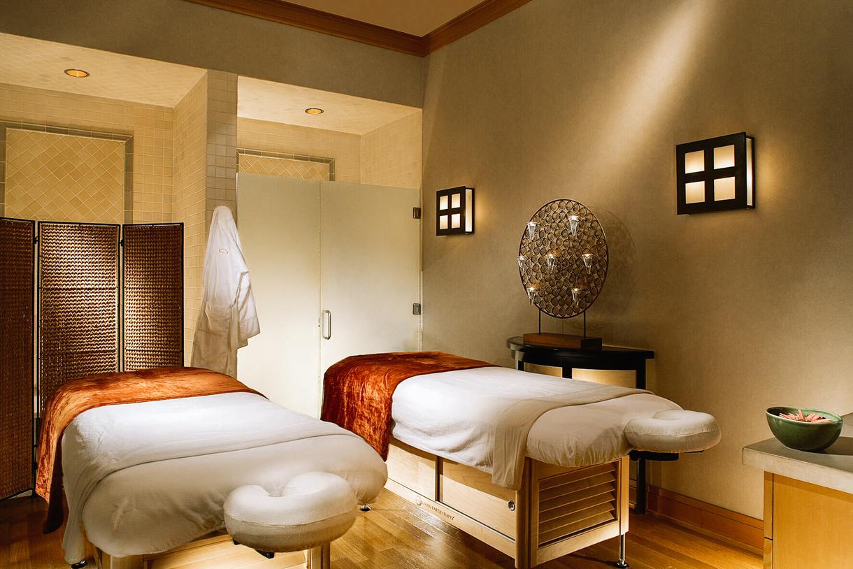 Settle in for an organic facial, anti-aging treatment, or exfoliating scrub.